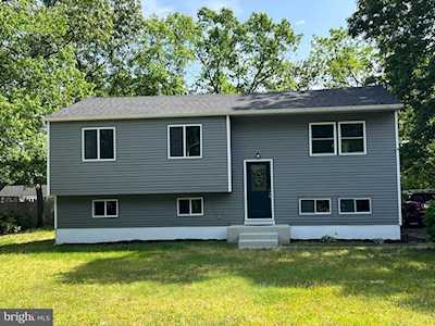21 Maple Shade Ln Elmer, NJ 08318