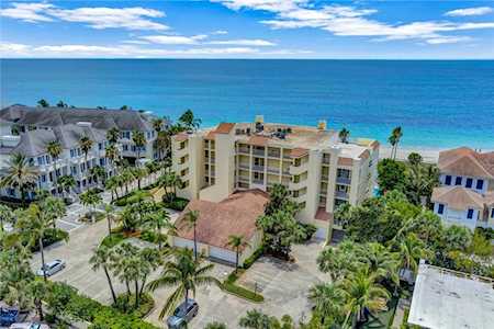 1026 Flamevine Ln Vero Beach, FL 32963