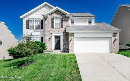 17118 Green Crest Ln Louisville, KY 40245