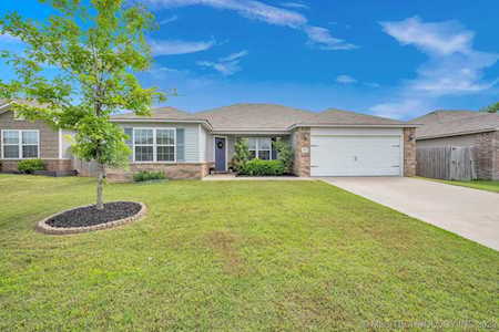 25412 E S 93rd Ct Broken Arrow, OK 74014