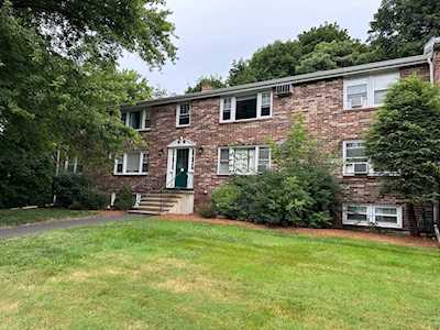 8 Myles Standish Dr #3 Haverhill, MA 01835