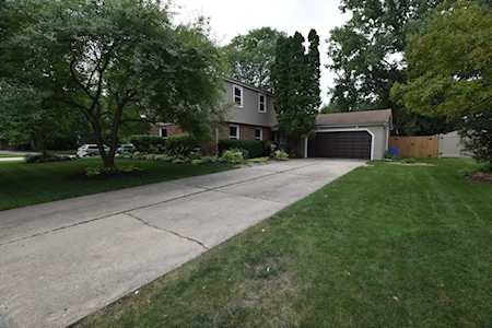 100 Mescallero Ct Naperville, IL 60563