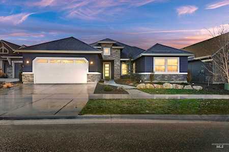 8821 W Suttle Lake Dr Boise, ID 83714