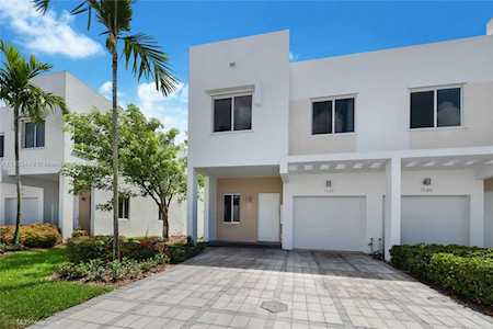7149 NW 102nd Pl Doral, FL 33178