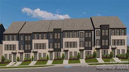 428 Spearfield Ln Charlotte, NC 28205