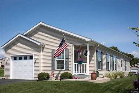 667 Whitemarsh Dr Easton, PA 18040