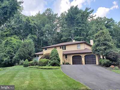 1012 Bobwhite Dr Cherry Hill, NJ 08003