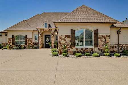 2417 Palmer Court Granbury, TX 76048