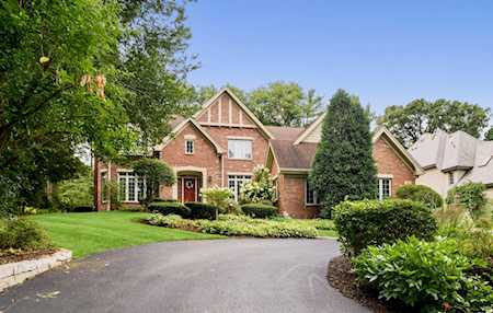 125 Indianwood Ln Indian Head Park, IL 60525