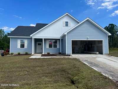 307 Samuel Run Dr Jacksonville, NC 28546
