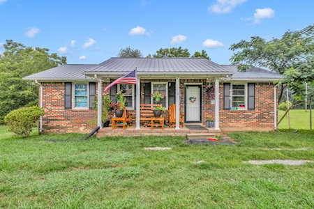 5311 J D Burlison Jr Ln Centerville, TN 37033