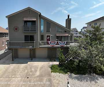 31 Ohio Dr Little Egg Harbor, NJ 08087