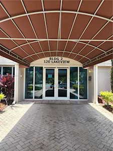 120 Lakeview Dr #311 Weston, FL 33326