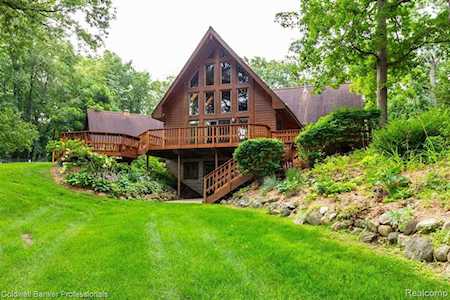 2644 Fry Rd Highland Twp, MI 48357