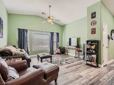 2572 Lazy Saddle Dr Henderson, NV 89002