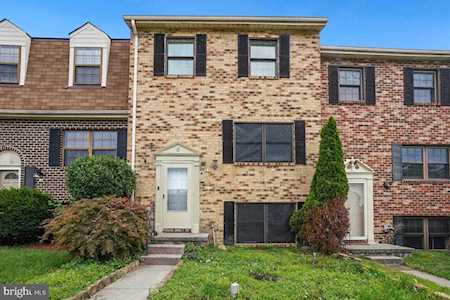 8 Clinton Hill Ct Catonsville, MD 21228