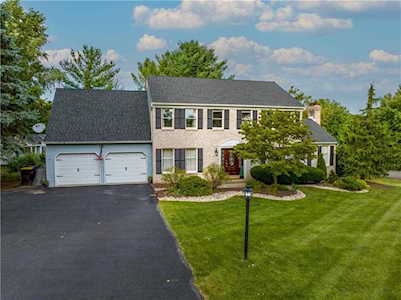 2395 Country Top Trl Bethlehem, PA 18020
