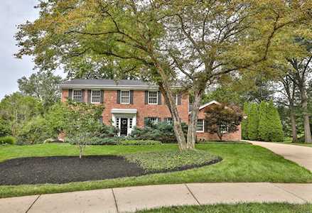 1929 Lake Clay Dr Chesterfield, MO 63017