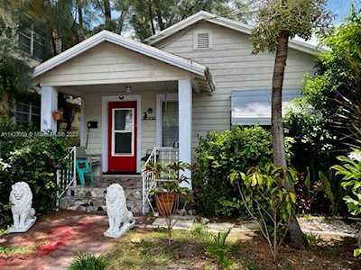 7729 Carlyle Ave Miami Beach, FL 33141