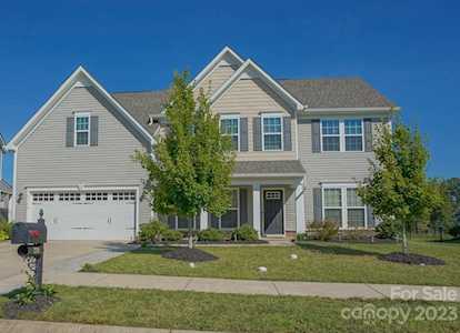 2130 SW Stone Pile Dr Concord, NC 28025