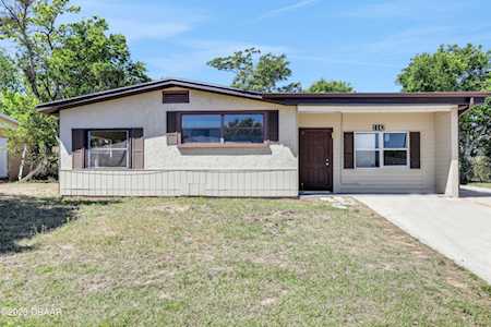 1142 Berkshire Road Daytona Beach, FL 32117