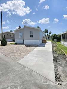 8650 SW 18th Ct Davie, FL 33324