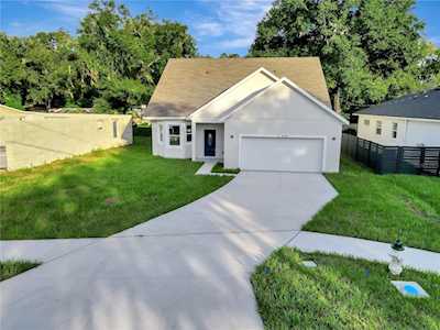 11928 Riverhills Dr Tampa, FL 33617