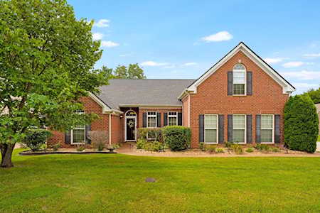 101 Hattie Ct Hendersonville, TN 37075