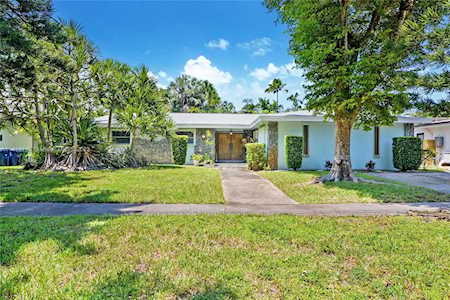 2451 NE 199th St Miami, FL 33180