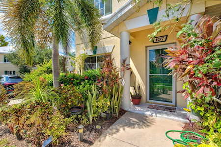221 Cape Harbour LOOP #107 Bradenton, FL 34212