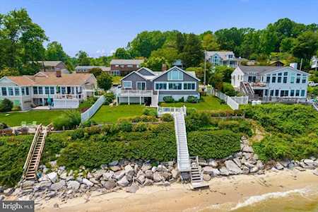 3412 Bayview Dr Chesapeake Beach, MD 20732