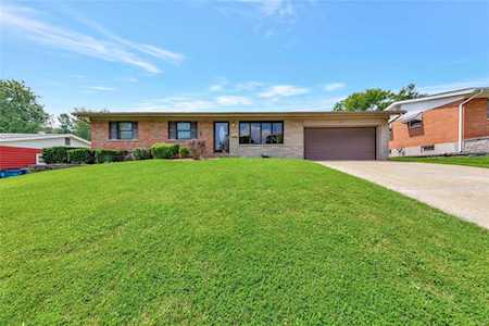 2525 Charann St St Charles, MO 63301