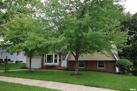 6834 N Terra Vista Dr Peoria, IL 61614
