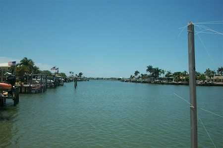 11623 Grove St Seminole, FL 33772