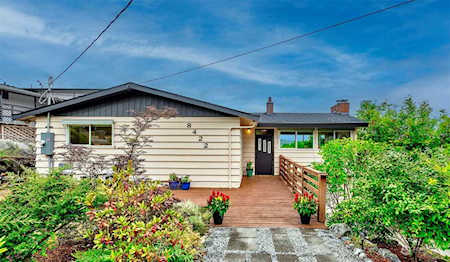 8422 S 122nd St Seattle, WA 98178