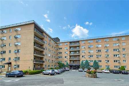 470 Halstead Ave #4L Harrison, NY 10528