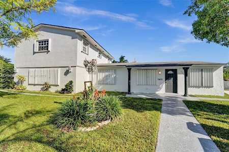 2405 Fletcher St Hollywood, FL 33020