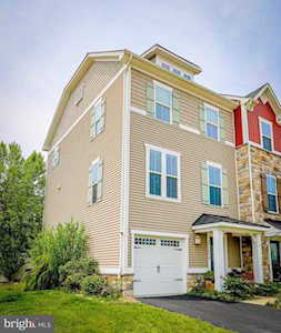 25100 Coats Square Aldie, VA 20105
