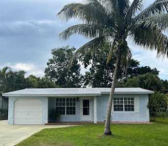 3229 SE Cypress Street Stuart, FL 34997