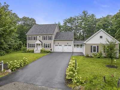 22 Hillcrest Ave Natick, MA 01760