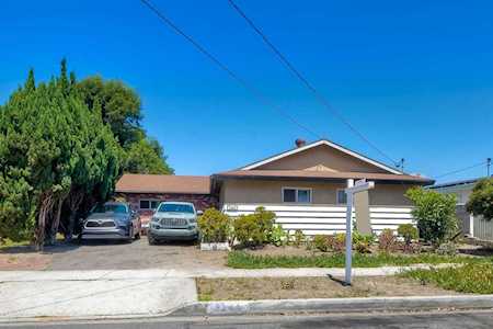 3244 Carolyn Circle Oceanside, CA 92054