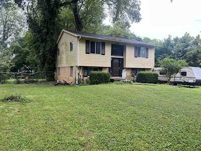 104 Airport Rd Clarksville, TN 37042