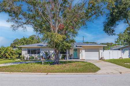 2700 52nd WAY N St. Petersburg, FL 33710