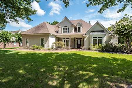 10285 W Shrewsbury Run Collierville, TN 38017