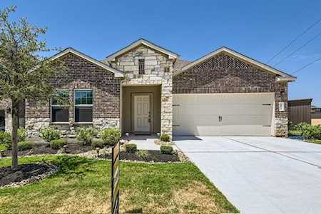 1025 Bluewood BND Leander, TX 78641