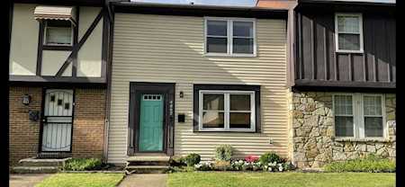 4862 Foxcroft Court Columbus, OH 43232