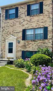 15 Casey Ct Catonsville, MD 21228