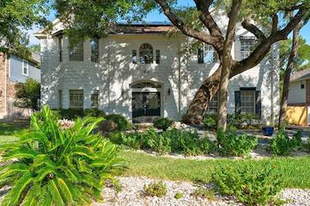 11000 Scotland Well DR Austin, TX 78750