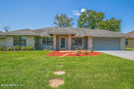 8482 Charlesgate CIR W Jacksonville, FL 32244