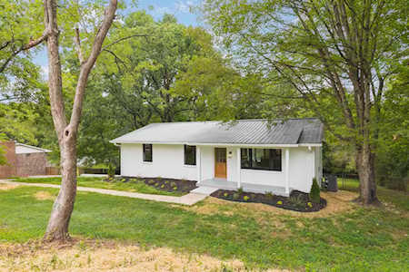 107 Hazelwood Dr Hendersonville, TN 37075